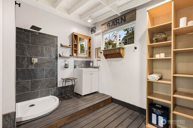 535 S Henderson Street, Seattle, WA 98108