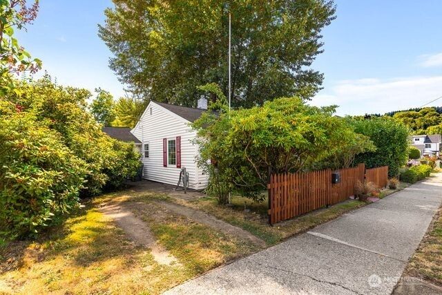 535 S Henderson Street, Seattle, WA 98108