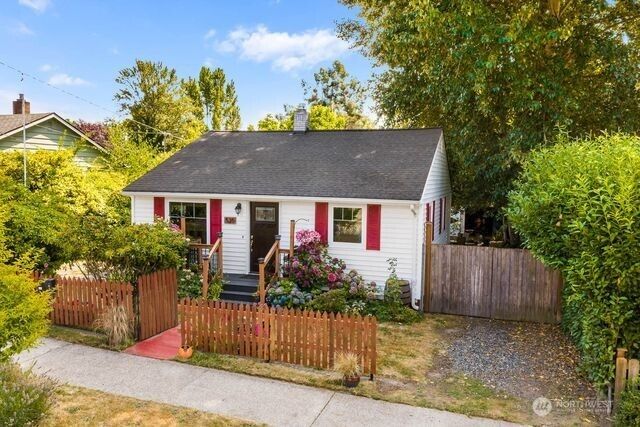 535 S Henderson Street, Seattle, WA 98108