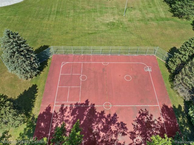 39050 Lyndon Street, Livonia, MI 48154