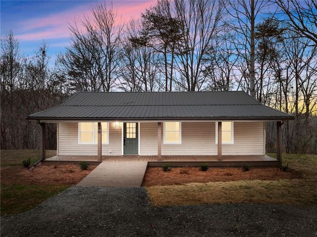 290 Silver Fox Drive, Dawsonville, GA 30534