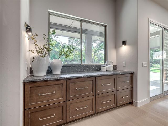 508 Old Creek Road, Edmond, OK 73034
