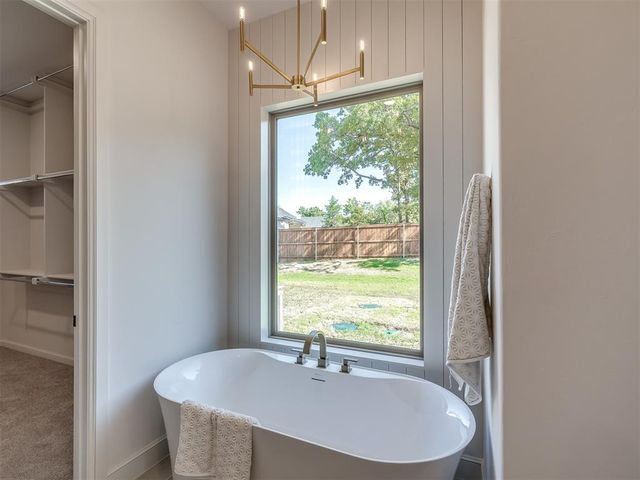 508 Old Creek Road, Edmond, OK 73034