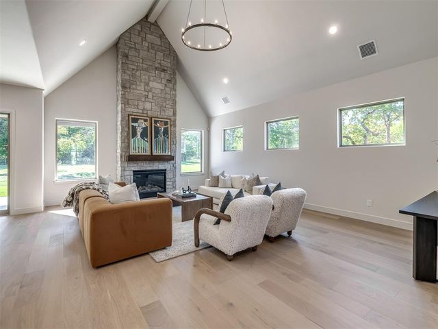 508 Old Creek Road, Edmond, OK 73034