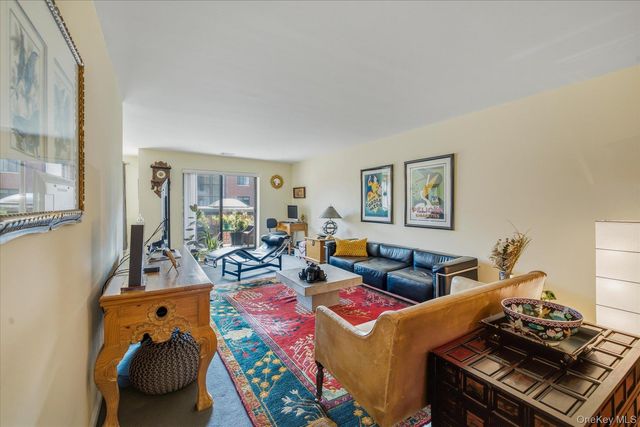99 S Park Avenue 212, Rockville Centre, NY 11570