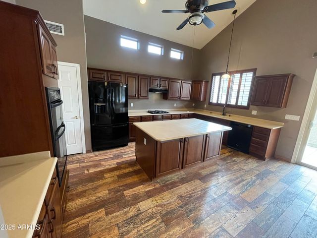 1283 E Saragosa Street, Chandler, AZ 85225
