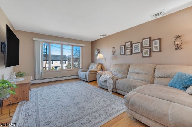 191 Pershing Rd 2, Clifton City, NJ 07013