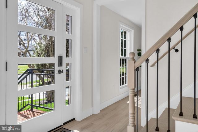 2524 SWIFT RUN ST, Vienna, VA 22180