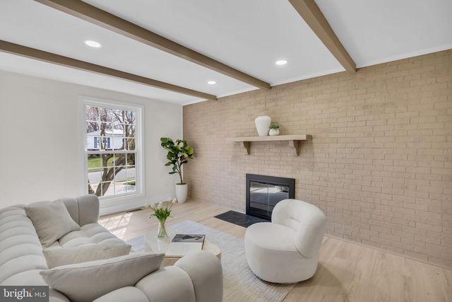 2524 SWIFT RUN ST, Vienna, VA 22180