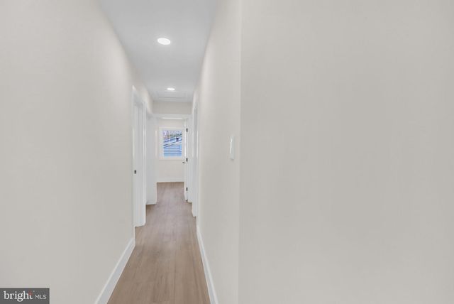 2524 SWIFT RUN ST, Vienna, VA 22180