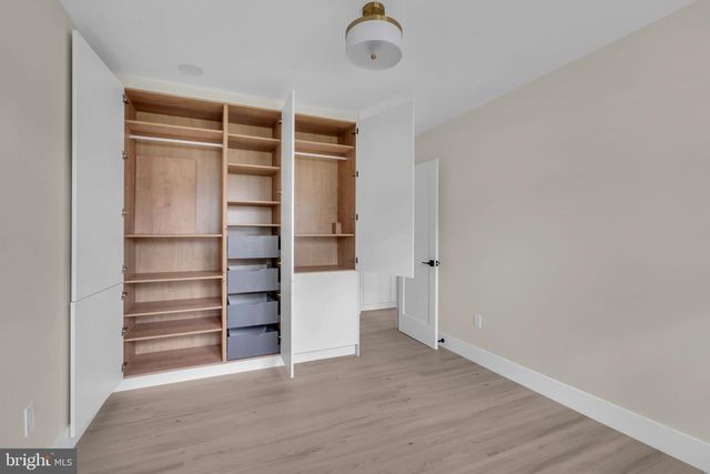 2524 SWIFT RUN ST, Vienna, VA 22180
