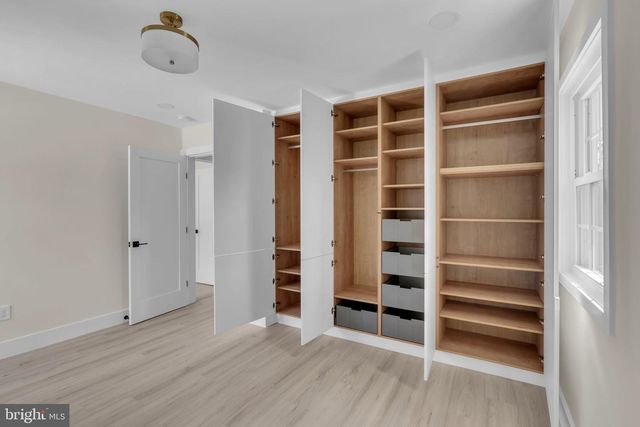 2524 SWIFT RUN ST, Vienna, VA 22180
