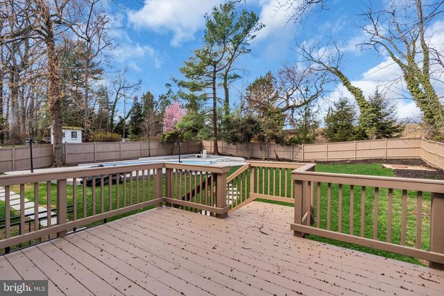 2524 SWIFT RUN ST, Vienna, VA 22180