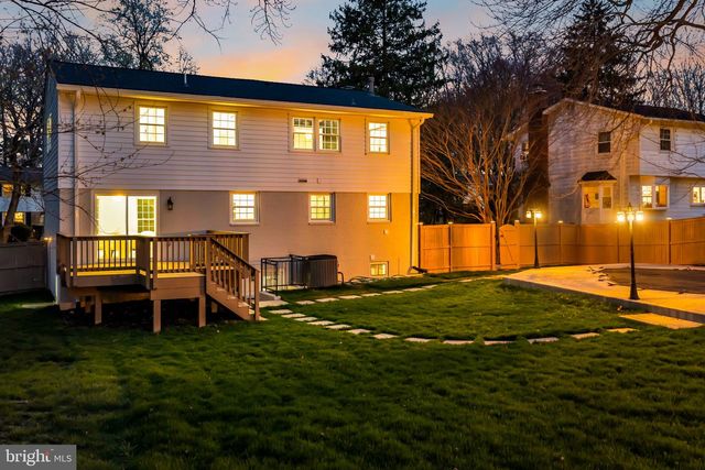 2524 SWIFT RUN ST, Vienna, VA 22180