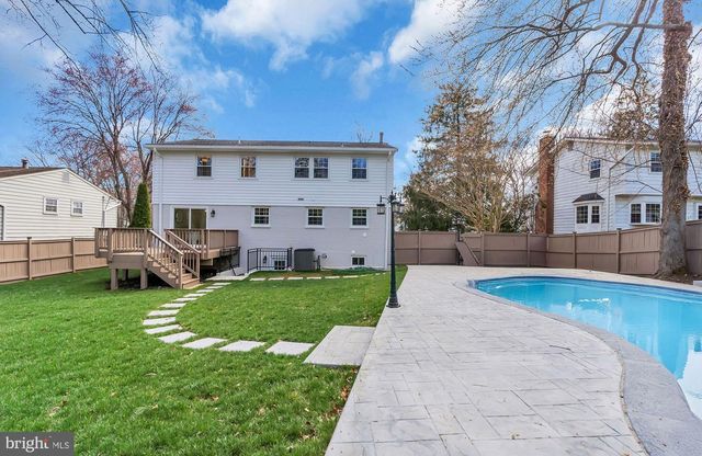 2524 SWIFT RUN ST, Vienna, VA 22180
