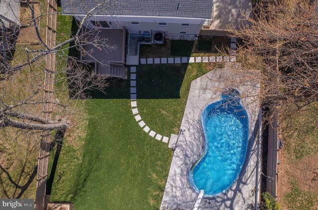 2524 SWIFT RUN ST, Vienna, VA 22180