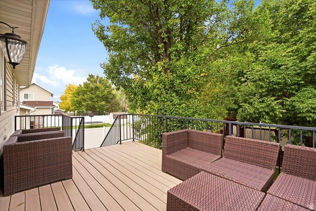 1432 W SILVERCREEK DR, Layton, UT 84040