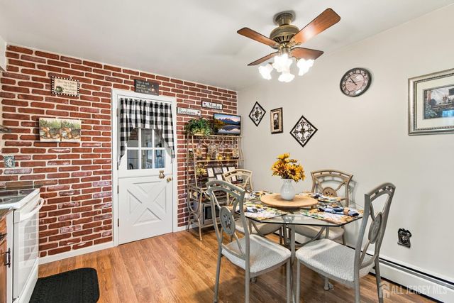 5 Seaman Court, Sayreville, NJ 08879