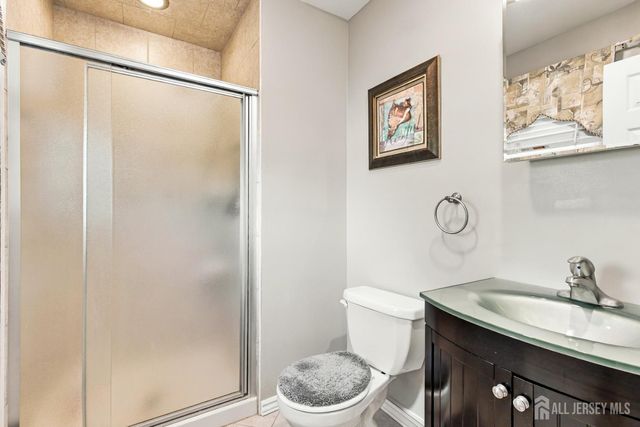 5 Seaman Court, Sayreville, NJ 08879
