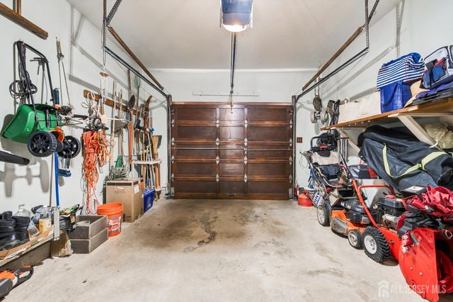 5 Seaman Court, Sayreville, NJ 08879