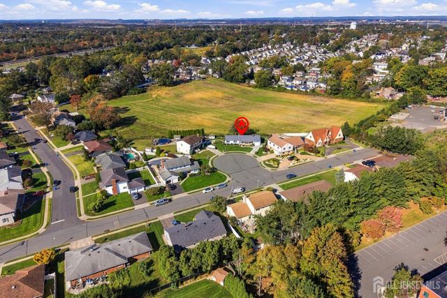 5 Seaman Court, Sayreville, NJ 08879