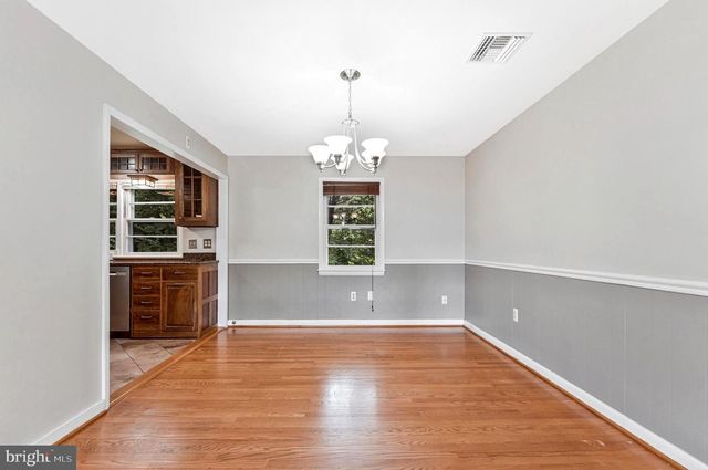 11720 BRIGGS CT, Fairfax, VA 22030