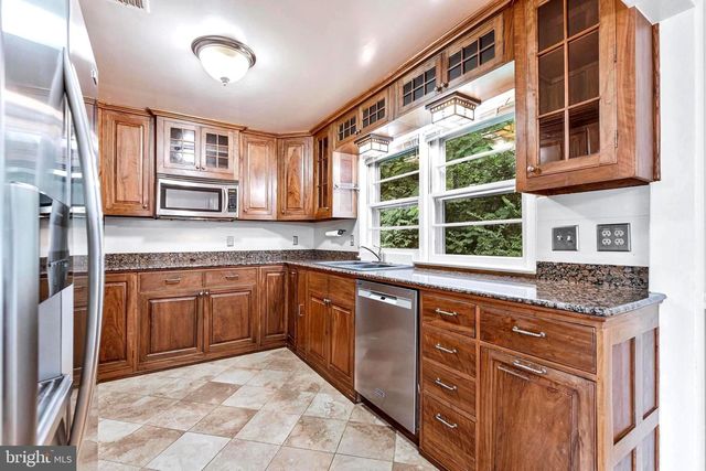 11720 BRIGGS CT, Fairfax, VA 22030