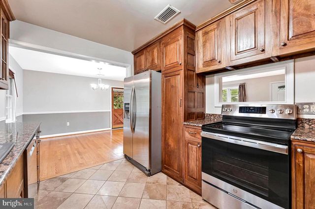 11720 BRIGGS CT, Fairfax, VA 22030