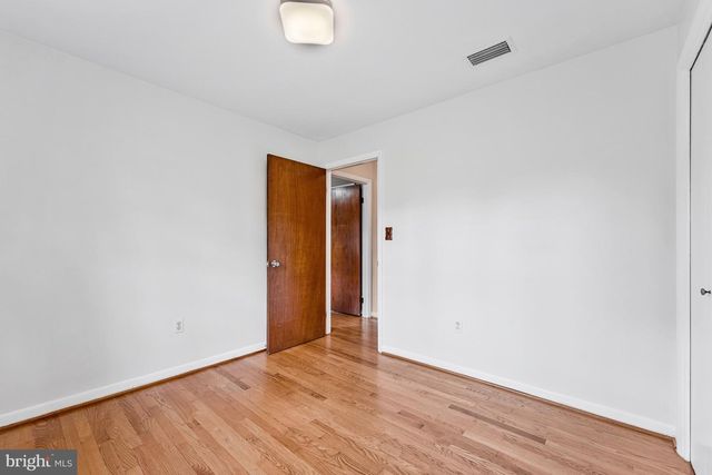 11720 BRIGGS CT, Fairfax, VA 22030