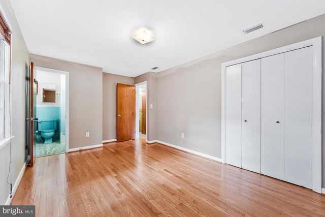 11720 BRIGGS CT, Fairfax, VA 22030