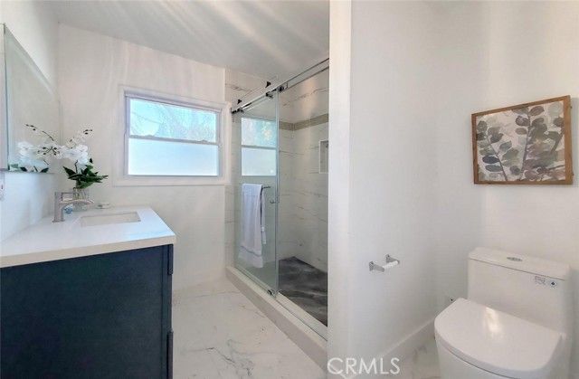 2970 S Greenville B, Santa Ana, CA 92704