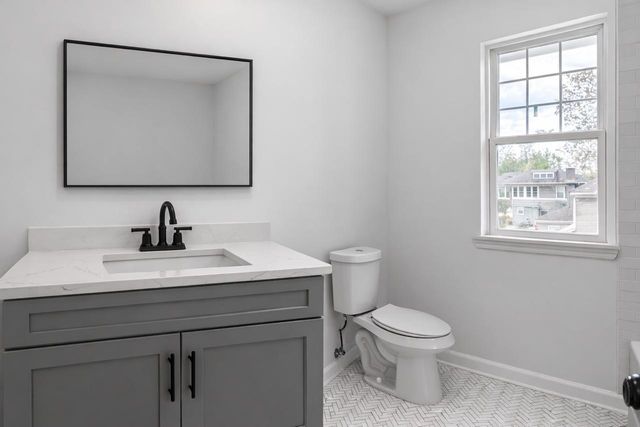 1781 FORREST AVE, Memphis, TN 38104