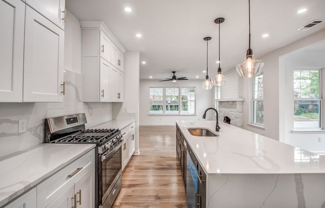 1781 FORREST AVE, Memphis, TN 38104