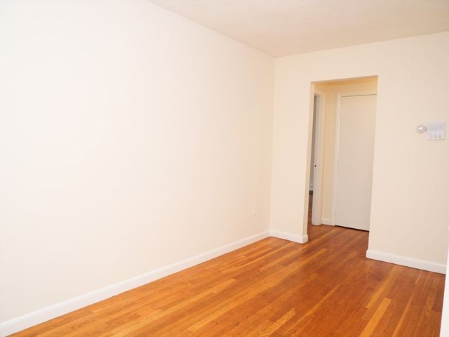 1027 Commonwealth Ave 21, Boston, MA 02215