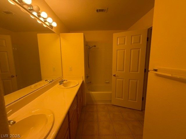 8640 Castle Hill Avenue, Las Vegas, NV 89129