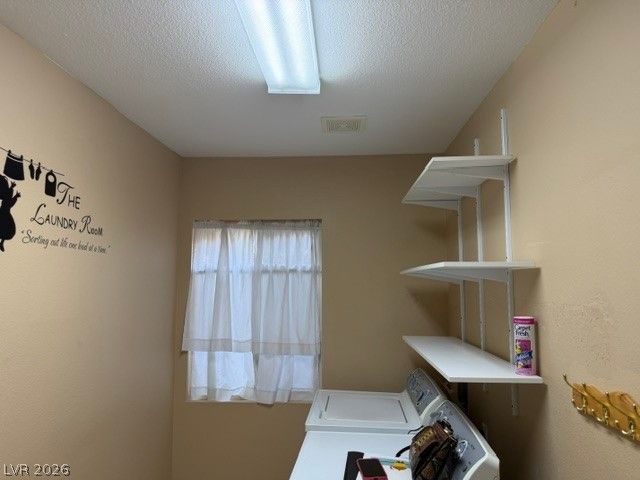 8640 Castle Hill Avenue, Las Vegas, NV 89129