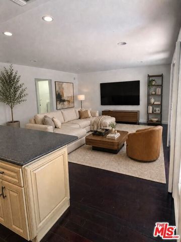 2880 Woodwardia Drive, Los Angeles, CA 90077