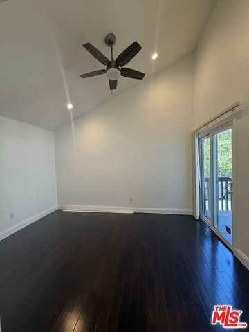 2880 Woodwardia Drive, Los Angeles, CA 90077