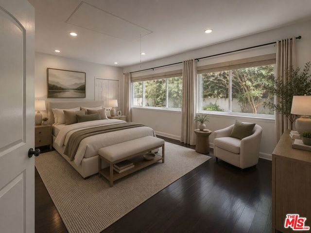 2880 Woodwardia Drive, Los Angeles, CA 90077