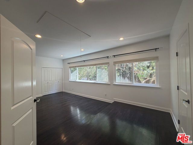 2880 Woodwardia Drive, Los Angeles, CA 90077