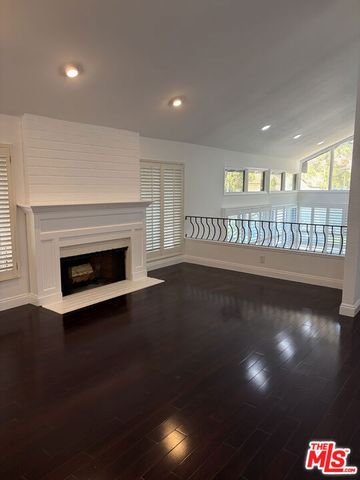 2880 Woodwardia Drive, Los Angeles, CA 90077
