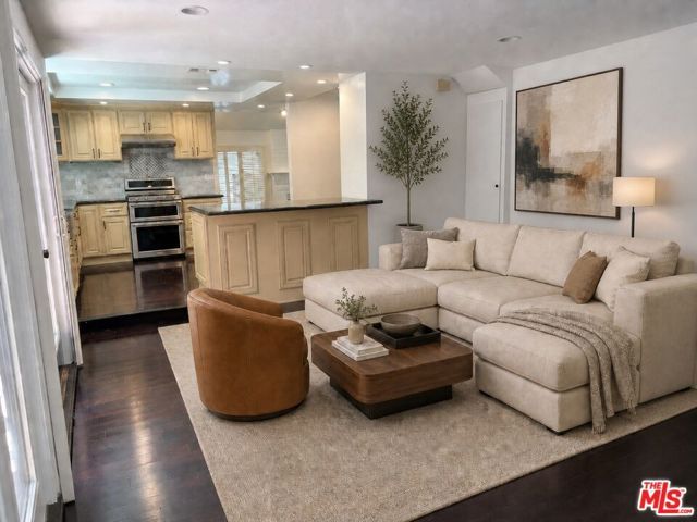 2880 Woodwardia Drive, Los Angeles, CA 90077