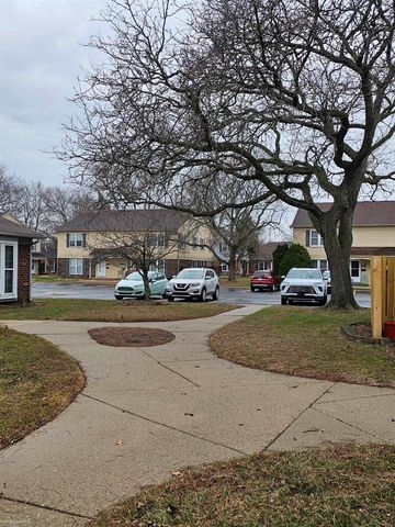 34273 Garfield Circle, Fraser, MI 48026