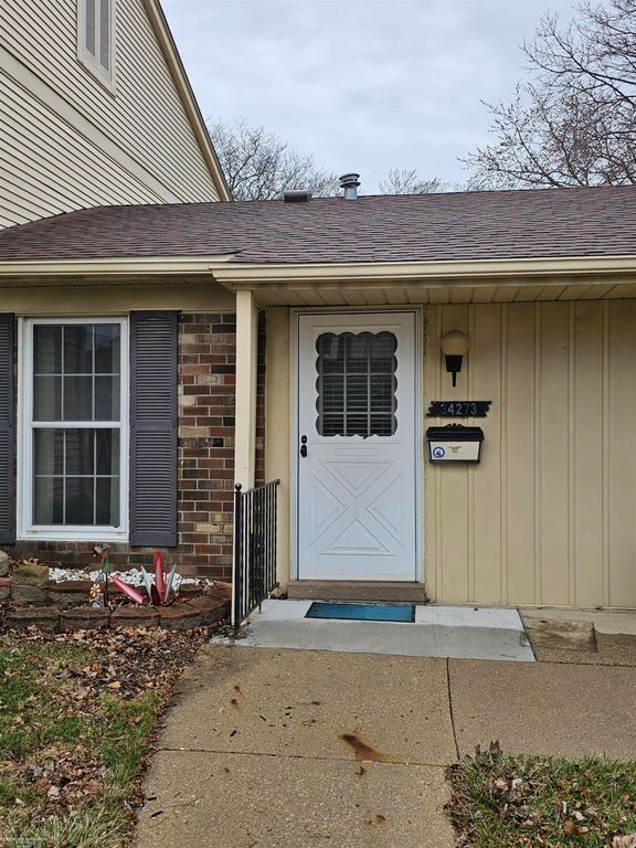 34273 Garfield Circle, Fraser, MI 48026