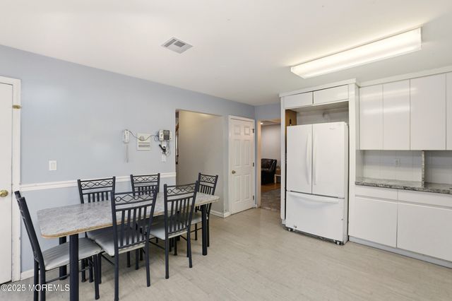 418 8th Street, Lakewood, NJ 08701