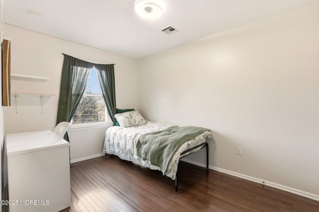 418 8th Street, Lakewood, NJ 08701