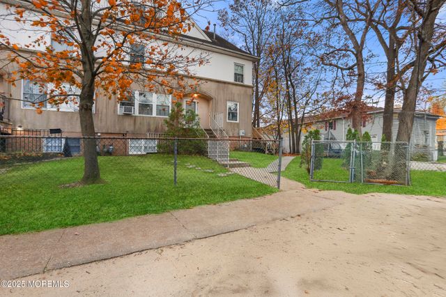 418 8th Street, Lakewood, NJ 08701