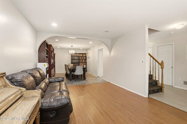 418 8th Street, Lakewood, NJ 08701