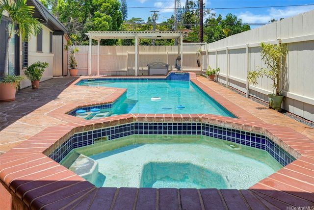 95-052 Waiehu Place, Mililani, HI 96789