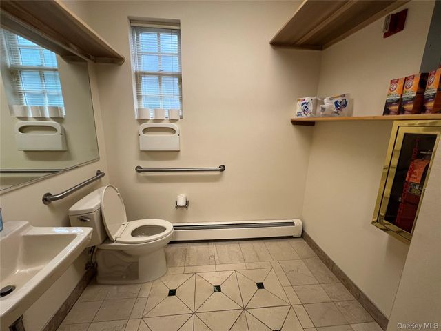 330 Willis Avenue 1, Roslyn Heights, NY 11577